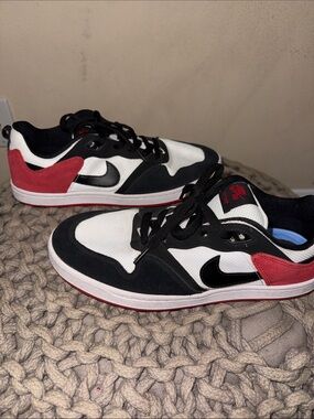 Nike Men’s Black White Red Low-Top Sneakers with Swoosh